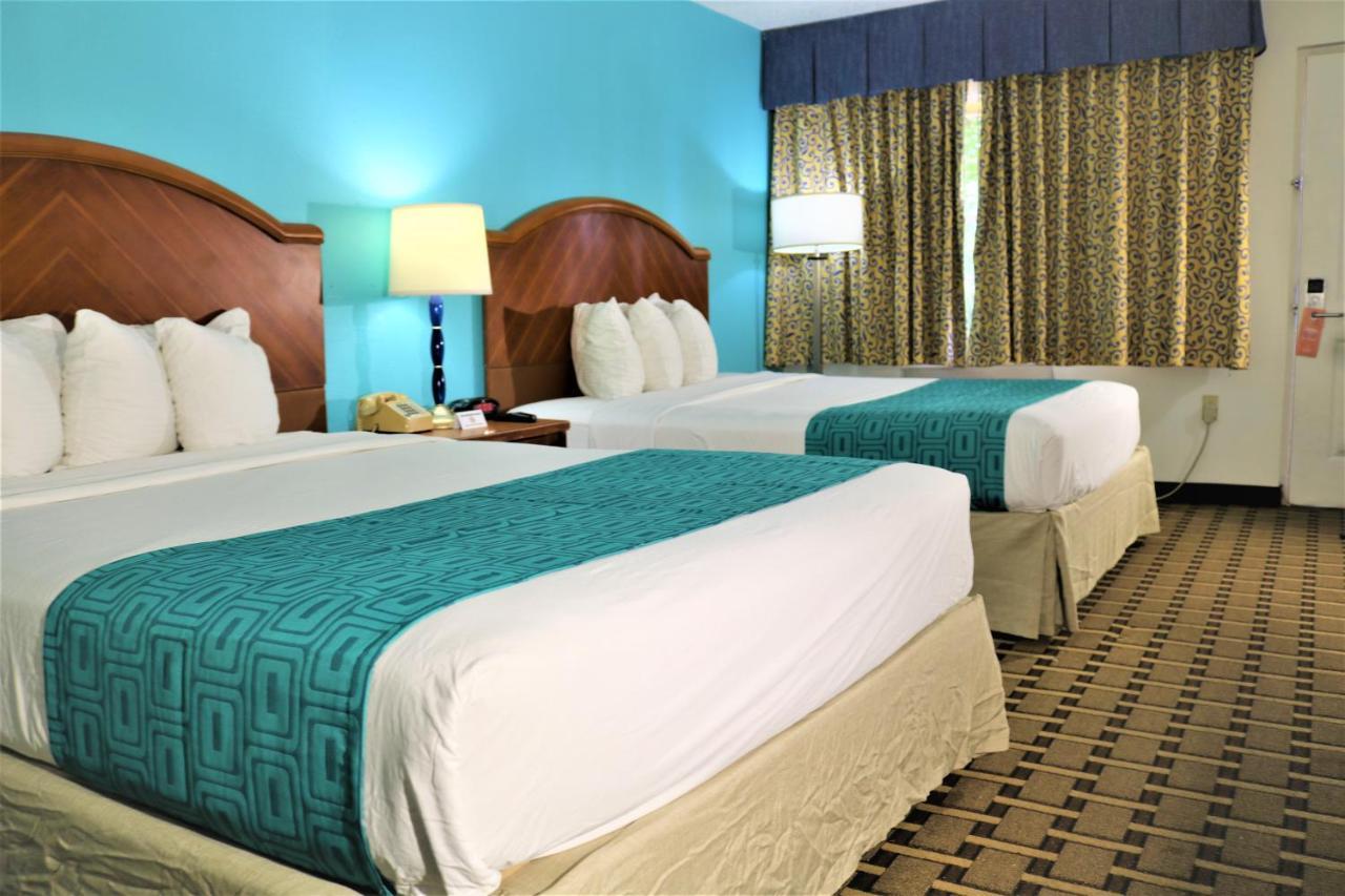 Howard Johnson By Wyndham Lake Front Park Kissimmee Exterior foto
