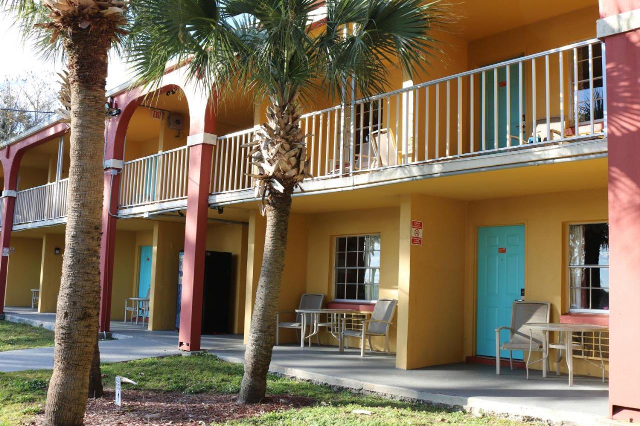 Howard Johnson By Wyndham Lake Front Park Kissimmee Exterior foto
